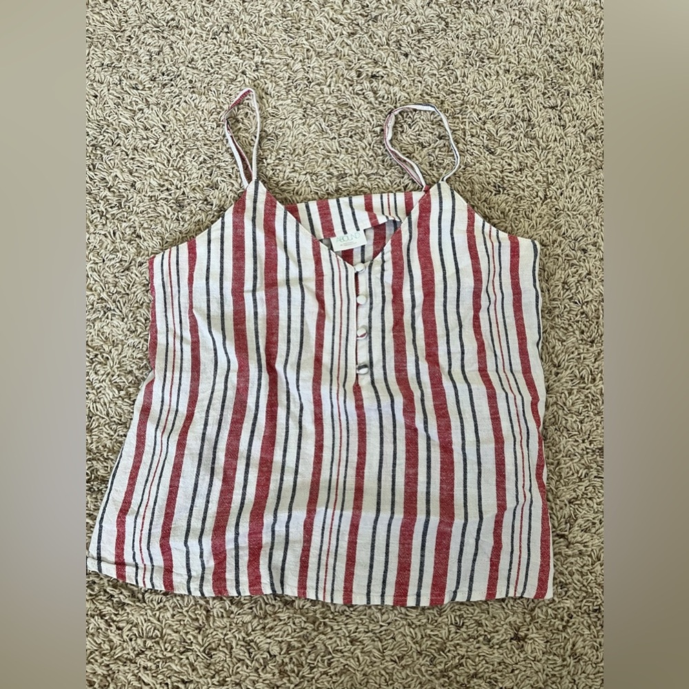 Women’s size M Abound button down Tank Top in Perfect Condition!